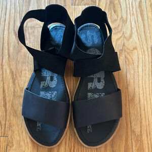 Sorel 7.5 slip on Ella Flat sandals black NWOT excellent cond new without tags